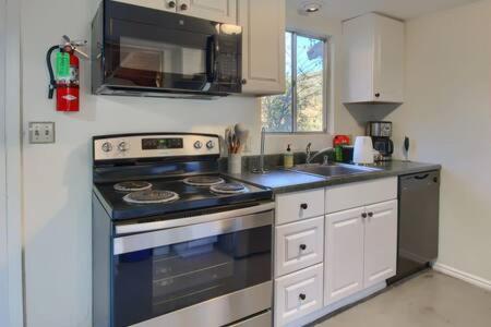 Vakantiehuis Blue Door 12 Miles To Yosemite Bbq Oakhurst